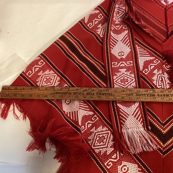 Vintage Western Aztec Poncho Made in Ecuador one size fits most - Picture 6 of 7